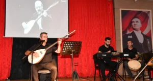 Bozkırın son tezenesi olarak gönüllerde taht kuran Türk Halk Müziği’nin