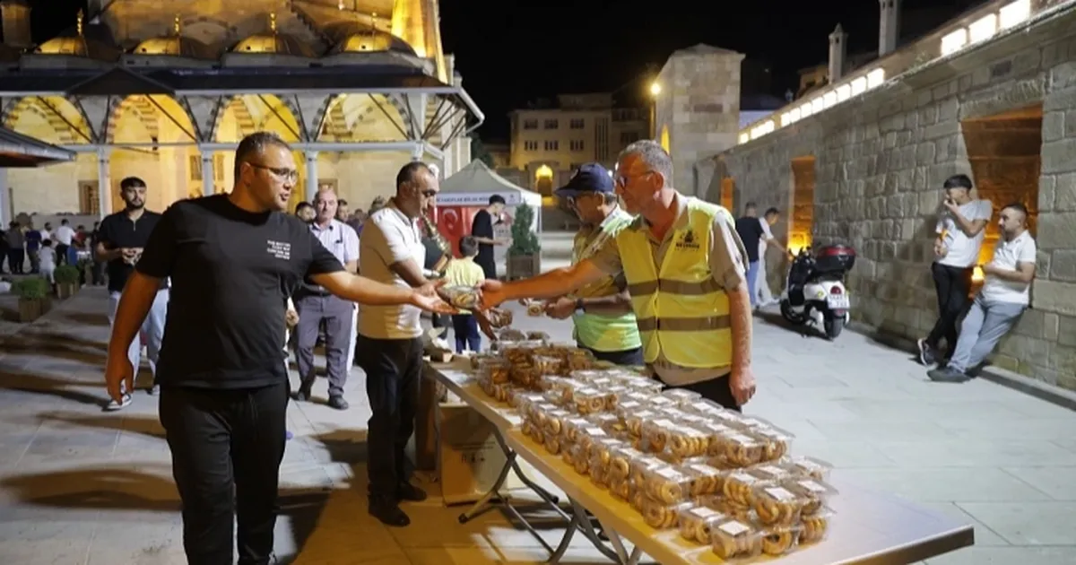 Nevşehir Belediyesi’nden kandile özel ikramlar