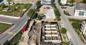 Sakarya Arifiye’de imali süren Yüzme Havuzu ve Gençlik Merkezi projeleri