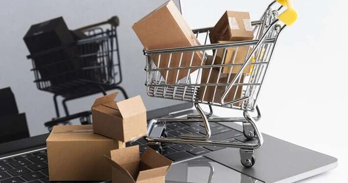 Ticaret satış hacmi yıllık arttı, aylık azaldı
