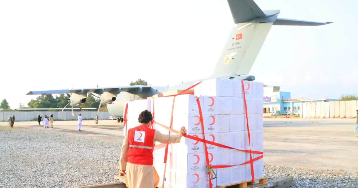 Afganistan’ın doğusunda yaşanan 6.0 büyüklüğündeki sarsıntının akabinde Türkiye, afetzedelere takviye