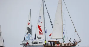 Muğla'da Yalıkavak Marina sabahın birinci ışıklarıyla yelkenlerle doldu. Maximiles Black