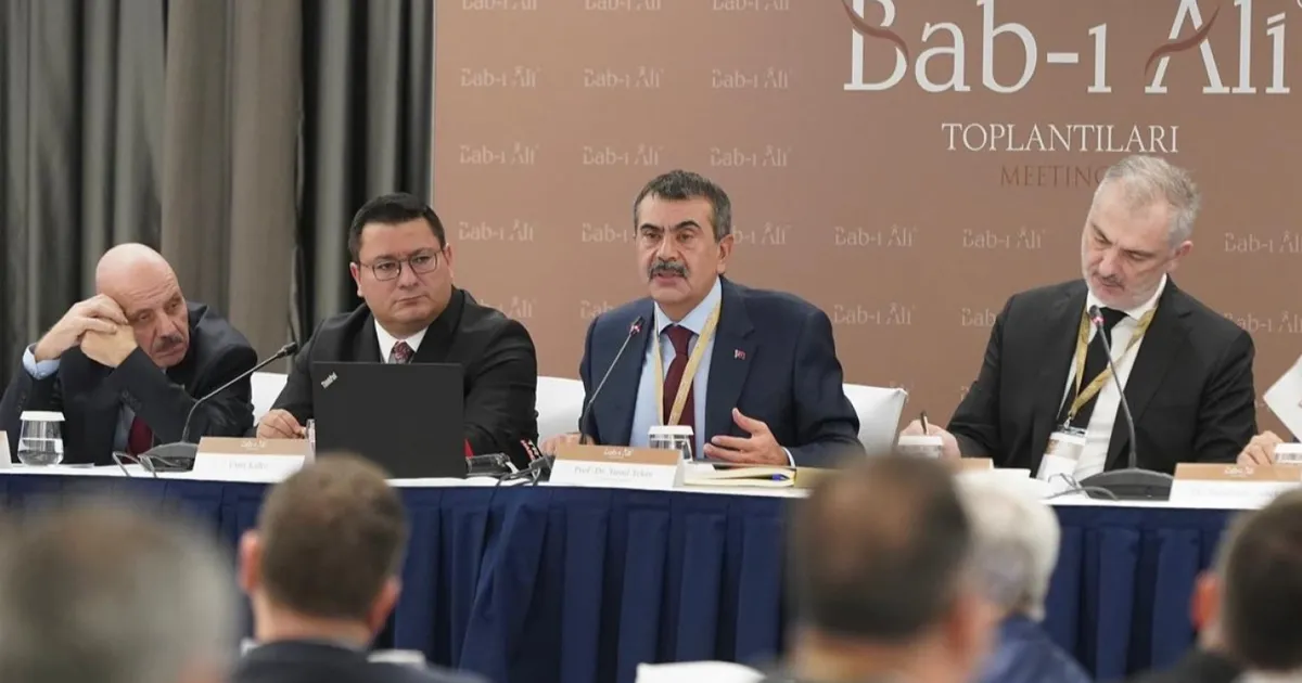 Bakan Tekin ‘Bab-ı Ali Toplantılarının’ konuğu oldu