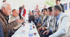 Bursa'da Osmangazi Belediye Başkanı Erkan Aydın, Cuma ziyaretleri kapsamında Tahtakale