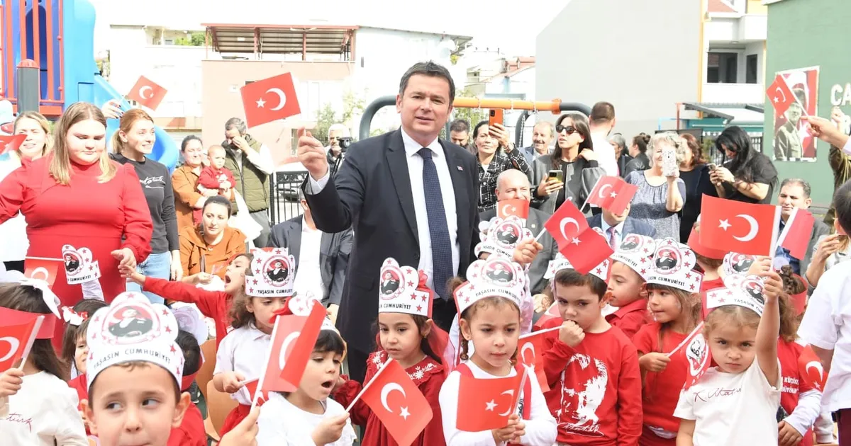 Bursa Osmangazi Belediyesi’nin kreşlerinde Cumhuriyet coşkusu 