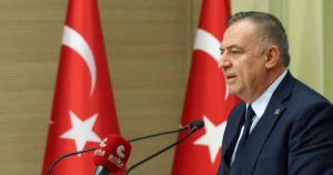 CHP Genel Lider Yardımcısı Gökan Zeybek, İzmir’de görülen “kooperatif davası”nda