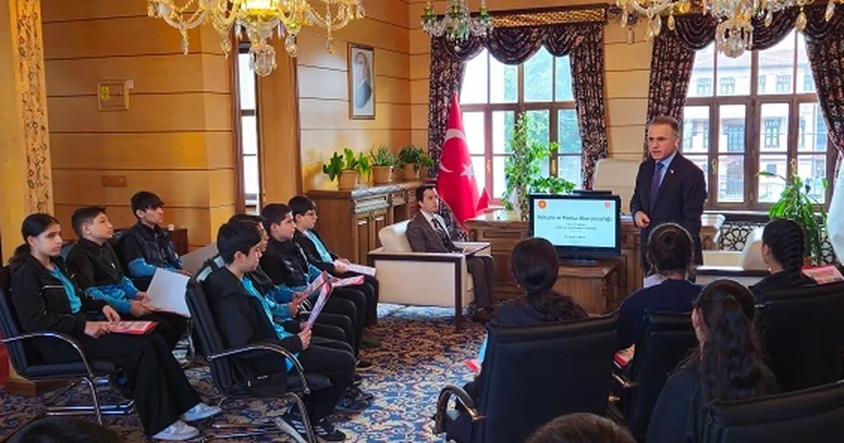 İletişim Başkanlığı Bursa Bölge Müdürlüğü’nde etkileşimli ‘iletişim’ dersi