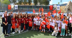 İzmir Karabağlar Belediyesi, ilçede sporun gelişimine katkı sağlamak emeliyle 35