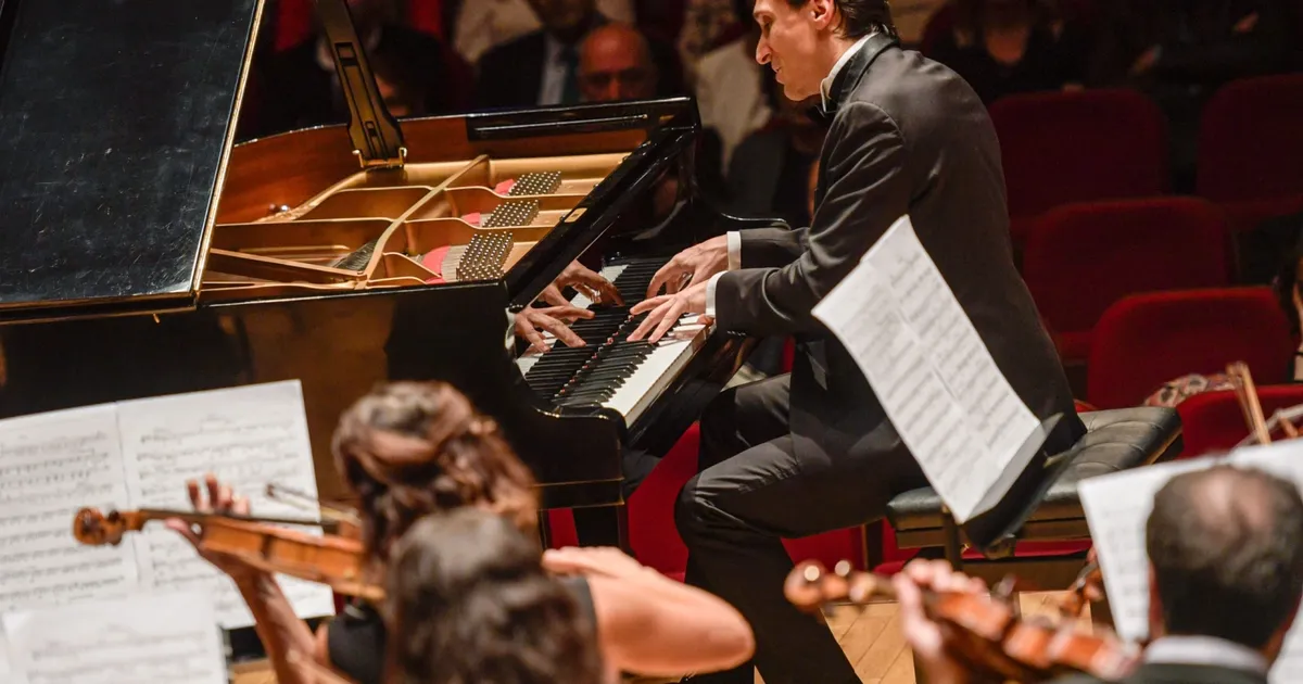 İzmir Oda Orkestrası yeni sezona kapalı gişe başladı