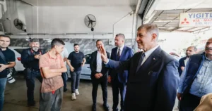 İzmir Büyükşehir Belediye Başkanı Cemil Tugay, 6. Sanayi Sitesi esnafıyla
