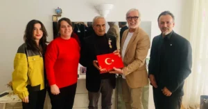 İzmit Belediyesi, Kartepe’de ikamet eden Kıbrıs Gazileri’ni ziyaret ederek ulusal