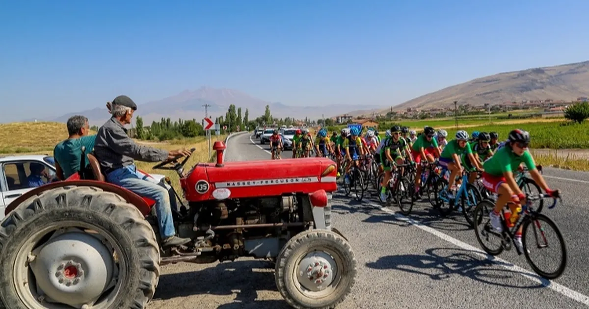 Kayseri Büyükşehir Belediyesi'nin öncülüğünde hayata geçirilen Yüksek İrtifa Bisiklet Kampları
