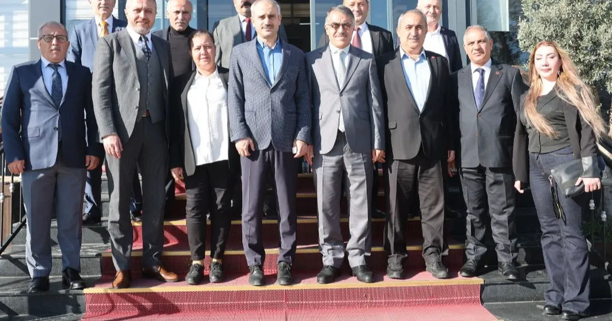 Kocaeli’de Kaymakam Önal ve Başkan Çiftçi, muhtarlarla buluştu