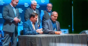 Kanada’nın Toronto kentinde düzenlenen 7. Kentsel İktisat Forumu’nda (UEF7) Türkiye’yi