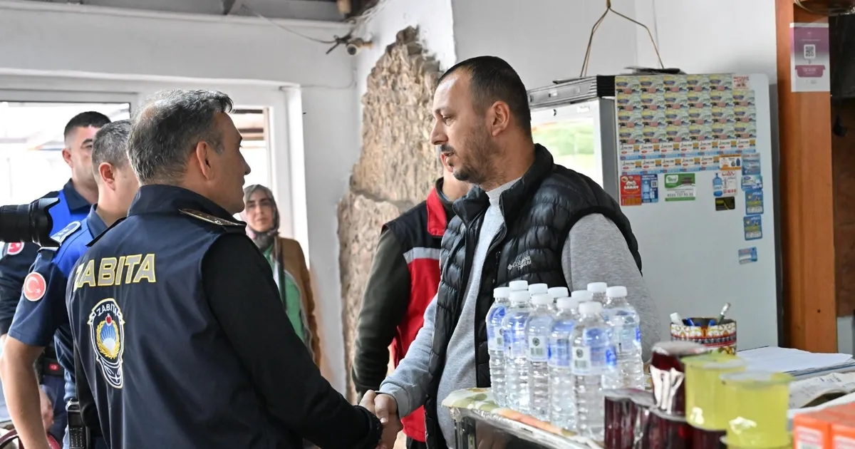 Manisa Büyükşehir’den okul önlerinde seyyarlara sıkı denetim