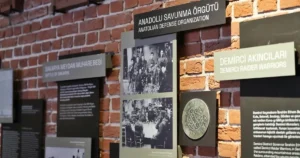 Cumhuriyetin 102’nci yıldönümü aktiflikleri kapsamında Manisa Büyükşehir Belediyesi tarafından inşa