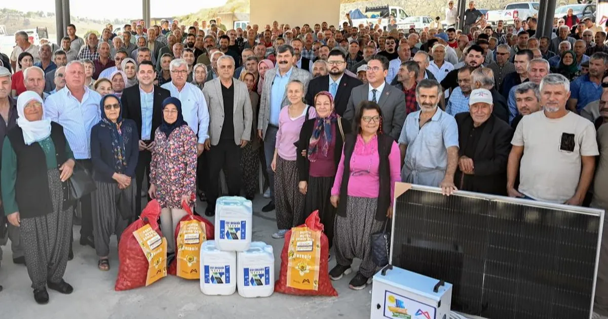 Mersin Büyükşehir’den çiftçiye üçlü destek