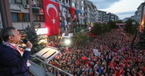 CHP Genel Başkanı Özgür Özel, Bolu’da gerçekleştirdiği mitingde, “Bu ülkeyi