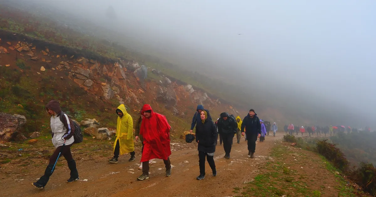 Sakarya’da 16 km boyunca durmadan yürüdüler