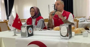 Türk Kızılayı Artuklu Şubesi, Mardin Öğretmenevi’nde düzenlediği istişare toplantısında üyeler
