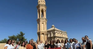 Toplumsal farkındalık ve kültürel pahaları muhafaza misyonuyla faaliyet gösteren Yarına