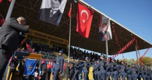 Yenişehir’de Cumhuriyet Bayramı’nın 102’nci yıl dönümü coşkuyla kutlandı. Yenişehir Belediye