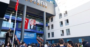 Bursa'nın öncü eğitim kurumlarından Arena Okulları, Bursa Uludağ Üniversitesi iş