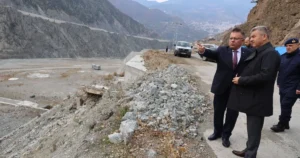 Artvin Valisi Turan Ergün ve AK Parti Artvin Milletvekili Faruk
