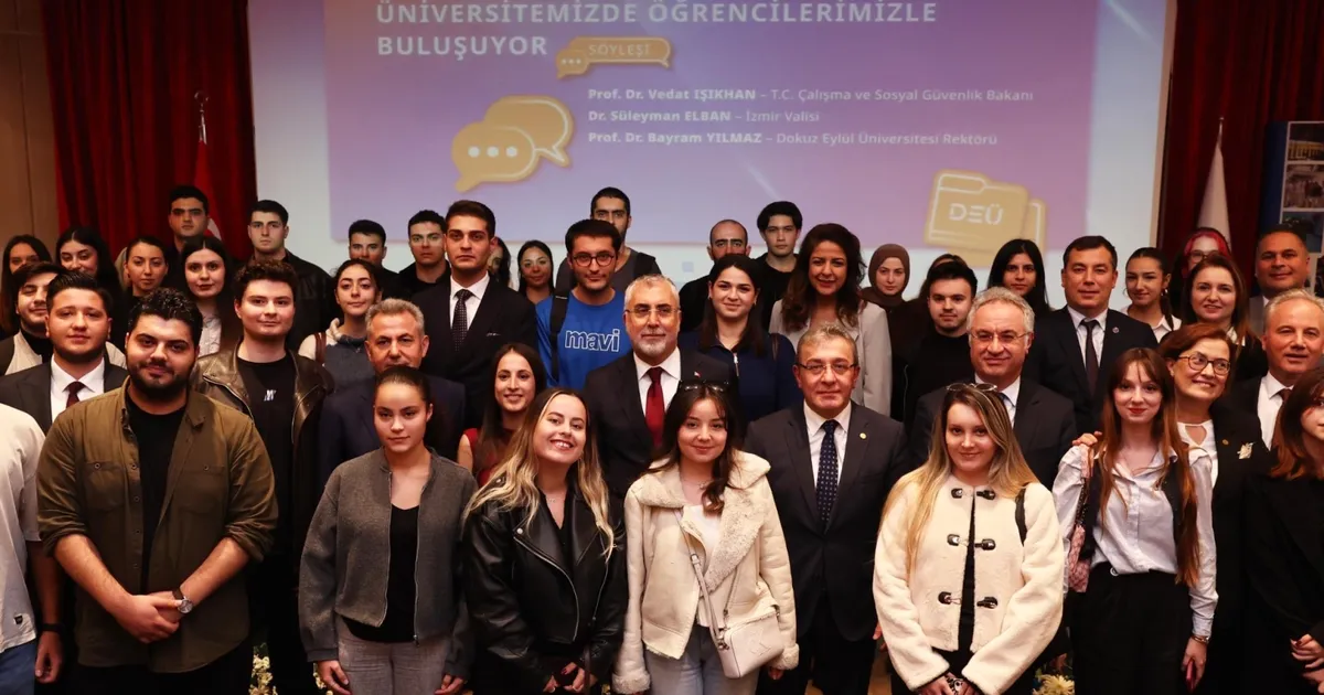 Bakan Işıkhan Dokuz Eylül Üniversitesi’nde öğrencilerle buluştu