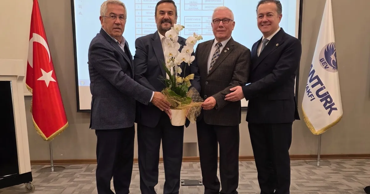 BALKANTÜRK Eğitim Vakfı’nda bayrak değişimi: Adnan Sözeri dönemi başladı