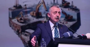 Kocaeli Büyükşehir Belediye Başkanı Tahir Büyükakın, İnşaat Mühendisleri Odası’nın 10.