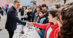 İzmir Büyükşehir Belediyesi ile Kemalpaşa Organize Sanayi Bölgesi (KOSBİ) ortasında