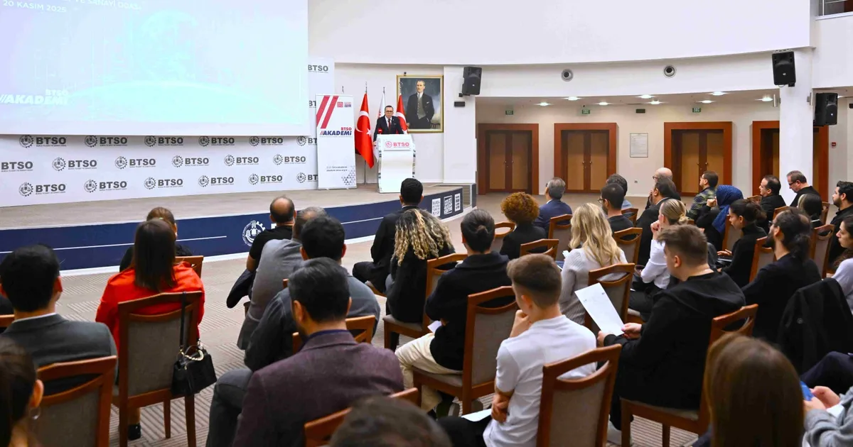 Bilişim sektörü BTSO Akademi’de geleceğin kodlarını yazıyor