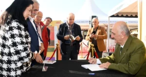 Bursa'da edebiyat dünyasının nabzını tutan Osmangazi Kitap Fuarı, üçüncü gününde
