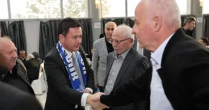 Buras Osmangazi Belediye Başkanı Erkan Aydın, vatandaşların istek ve taleplerini