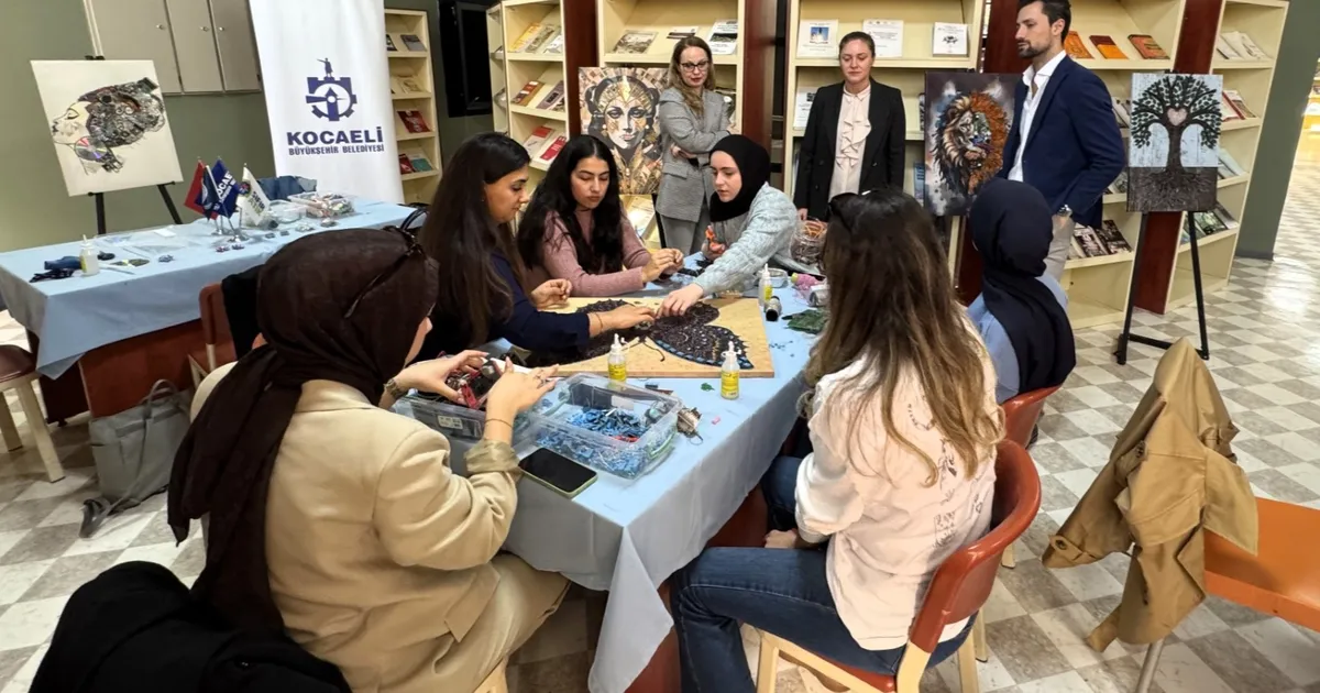 Elektronik atıklardan sanata çevreci dönüşüm