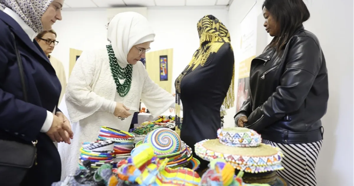 Emine Erdoğan’dan Johannesburg’ta Ulusal Miras Sergisi’ne ziyaret