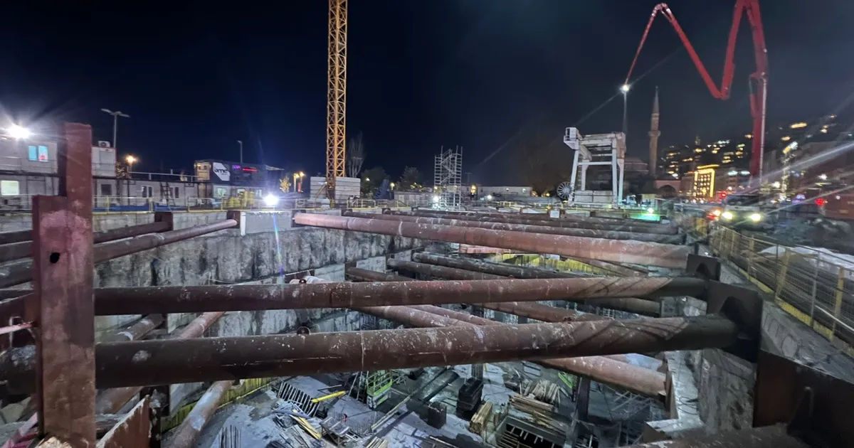 İstanbul Beyoğlu’ndaki Kabataş Metro İstasyonu şantiye alanında eksi 6. katta
