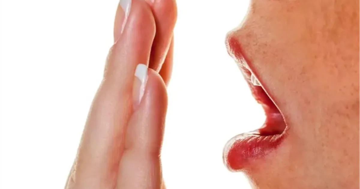 İşte ağız kokusuna yol açan 6 neden