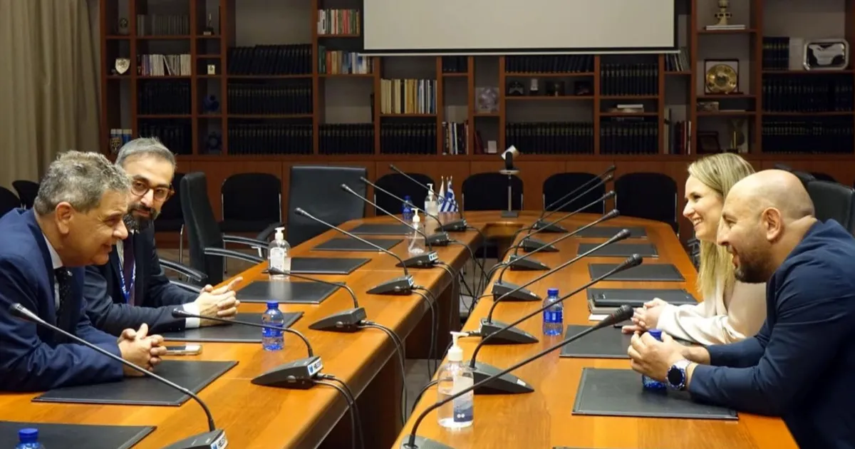 İzmir Büyükşehir Belediyesi’nin fuarcılık vizyonu doğrultusunda çalışmalarını sürdüren İZFAŞ, memleketler