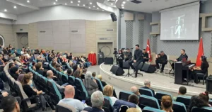 İzmir Bornova Belediyesi’nin düzenlediği “10 Kasım Atatürk’ü Anma Özel Dinletisi”,