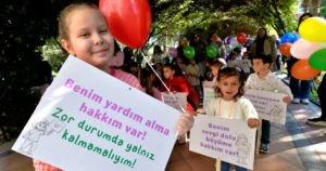 İzmir'de Bornova Belediyesi, 20 Kasım Dünya Çocuk Hakları Günü kapsamında