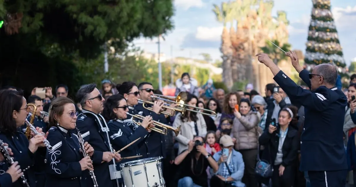 İzmir, yeni yılı rengarenk bir festivalle karşılıyor