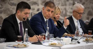 İEKKK’nın 140. toplantısında konuşan İzmir Büyükşehir Belediye Lideri Dr. Cemil