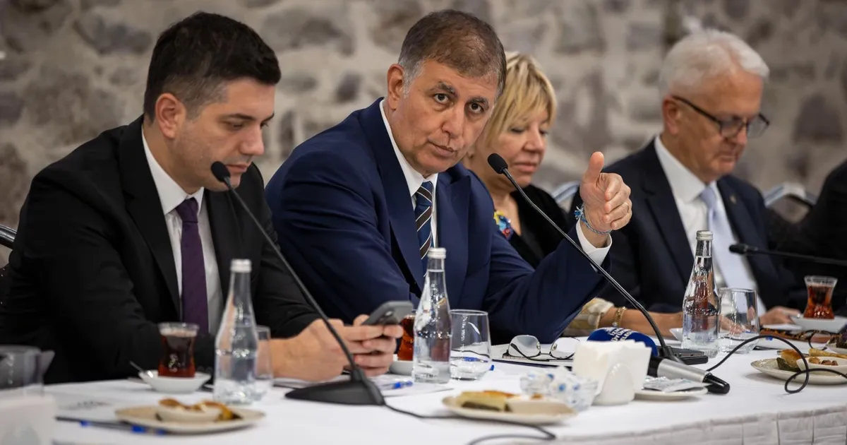 İzmir’in çöpü 20-25 yıl gündem olmayacak