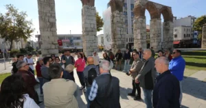 İzmir Turist Rehberleri Odası’na (İZRO) bağlı turist rehberleri, “Topraktan Kültüre