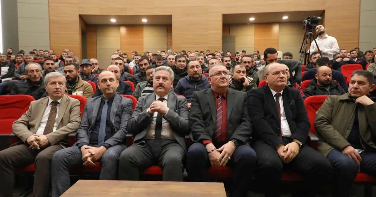Kayseri Melikgazi personeline ağaç bakım eğitimi