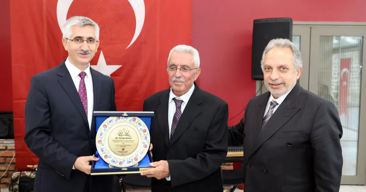 Kayseri Talas Belediyesi, 24 Kasım Öğretmenler Günü’nde ilçedeki öğretmenlere hem