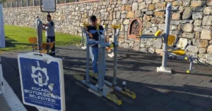 Kocaeli Büyükşehir Belediyesi, Darıca Millet Bahçesi’nde bulunan çocuk oyun alanları