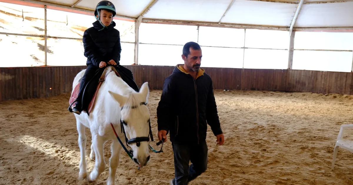 Kocaeli’de ara tatili at üstünde geçirdiler